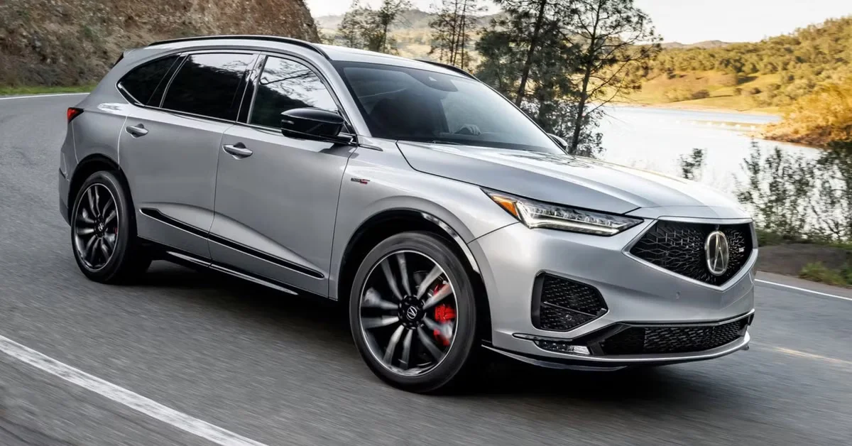 Японський SUV, який змушує німецьких конкурентів виглядати надмірно складними