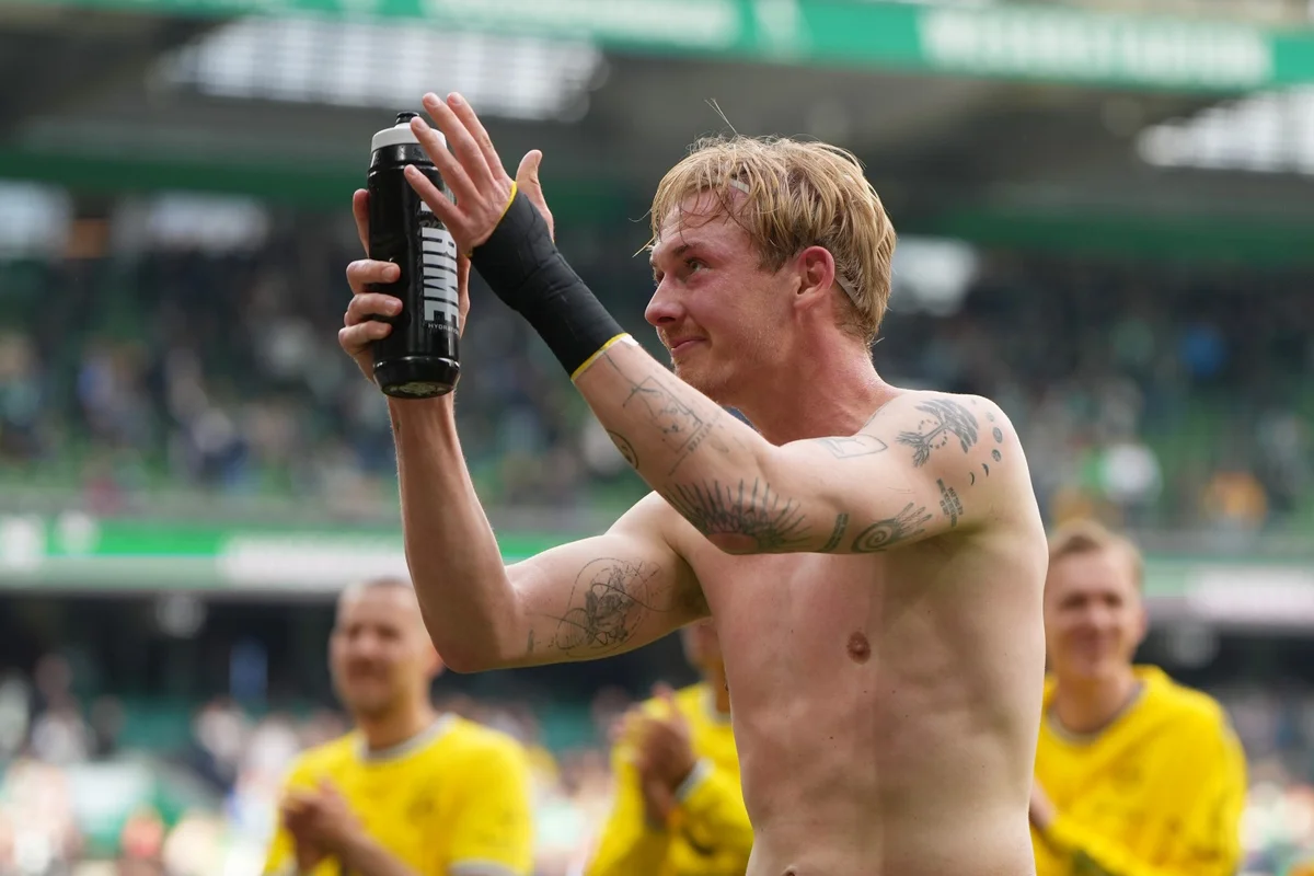 Ajax продовжує шукати нових зірок: на черзі Міка Годтс і Ноа Ланг