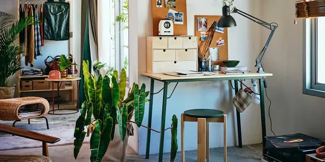 Я поспішила до IKEA, щоб купити нові «сексуальні» стільці, і вони ідеально підходять для невеликих просторів
