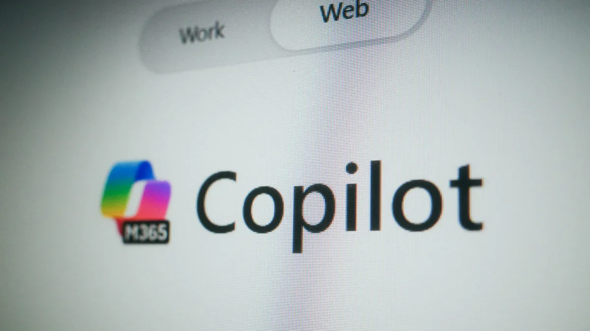 Microsoft об'єднує свої два додатки Copilot та відмовляється від трьох функцій